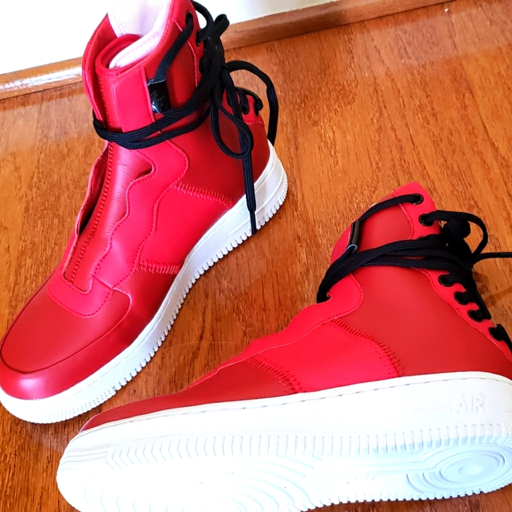 Brand new nike shoes